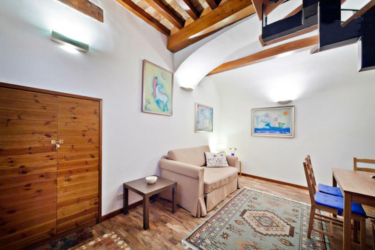 Caratteristico A Piazza Navona Apartamento
